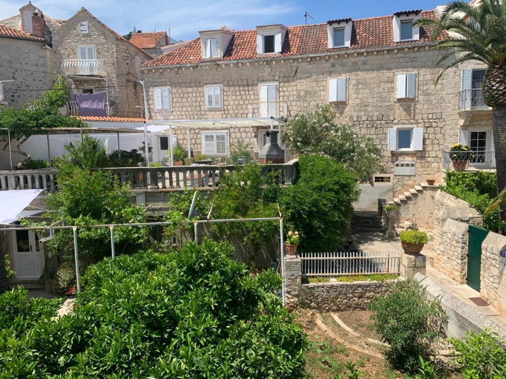 Apartmani Stones Sutivan I Exterior foto